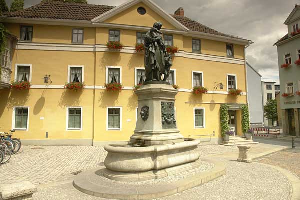 Donndorfbrunnen in Weimar